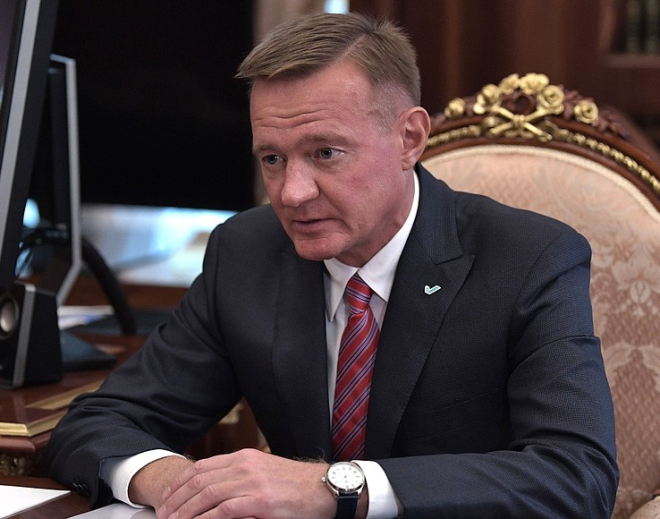 Shock in Russia: Minister Found Dead After Putin's Dismissal! — Russian government scandal, Putin administration shakeup, mysterious deaths in politics