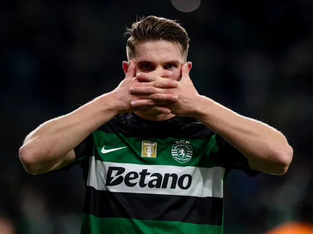 Shocking Move: Gyökeres Forces Arsenal Transfer! — Viktor Gyökeres transfer news, Arsenal FC contract agreement, Sporting Lisbon player updates