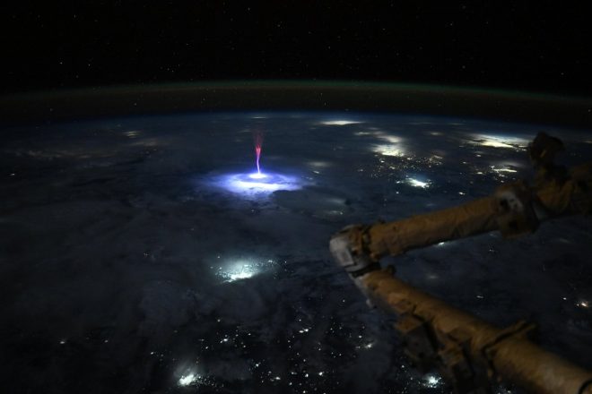 Shocking Photo: Gigantic Jet Lightning Captured from ISS! —  upper-atmospheric phenomena, stunning lightning photography, International Space Station discoveries