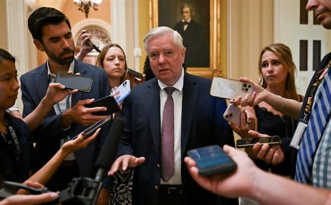 Trump Backs Graham: A Shocking Political Alliance! — Trump Lindsey Graham endorsement, 2025 election news, Republican campaign support