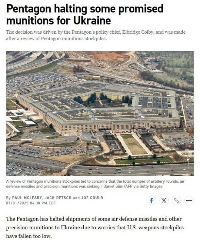 Trump's Shocking Loyalty: Is He Putin's Secret Agent? —  Trump collusion allegations, US military aid to Ukraine, Russia-Ukraine conflict updates