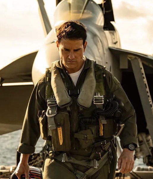 Warner Bros Halts $275M Cruise Thriller: What's Next? — underwater thriller film news, Tom Cruise movie budget concerns, Ana de Armas project updates