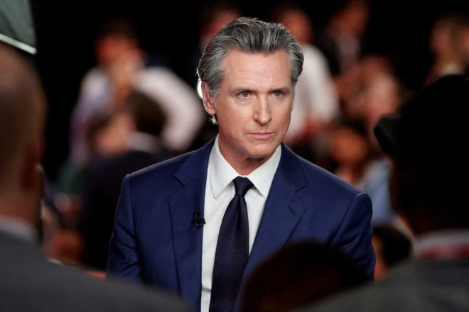 🚨BREAKING: Newsom’s Gender Program Funding Cut by RFK Jr.!
Do you support this decision? YES or NO?
If you support this, give me a THUMBS-UP👍! — Federal funding cuts, Gender ideology education, RFK Jr. health policy
