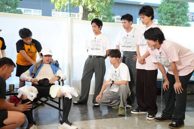 Breaking News: Controversial "Yokoyama-kai" Members Make Surprise Appearance to Support #YokoyamaYu, Leaving Fans Shocked and Divided! #24HourTV #YokoFinishPrayer #RunYoko #HamadaTakahiro #KiriyamaAkifumi #TakakiYuya #KojimaKen #SanoShoya #OhashiKazuya #FujiwaraJoichiro — 24-hour TV charity run, Yoko Yamashita support, Yoko Hiroshi smile
Yoko Hiroshi charity run, Yamashita-kai members support, thank you smile
Support for Yoko Hiroshi, charity run event, Yamashita-kai members cheer