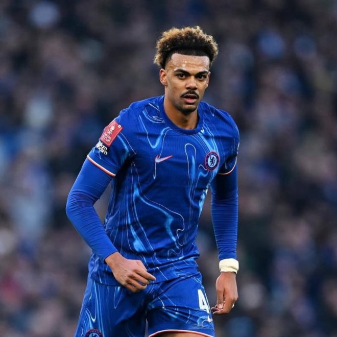 🚨 Chelsea Reject Villarreal's Shocking Bid for Veiga! — Villarreal transfer news, Chelsea Renato Veiga bid, centre back target 2025