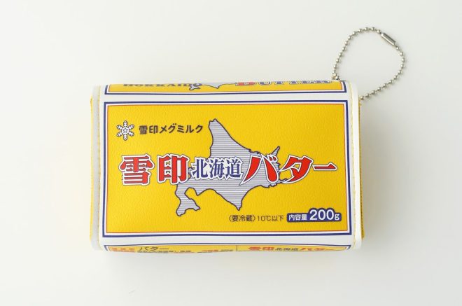 "Controversial New Eco Bag Looks Like Snow Brand Hokkaido Butter Packaging - What's Really Inside?" —  
Eco-friendly butter pouch
Silver foil inspired tote bag
Limited edition Orange Page supplement