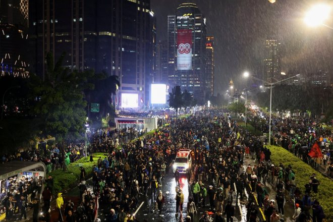 "Fatal police brutality sparks nationwide protests in Indonesia!" — Indonesia anti-government protests, Police brutality demonstrations, Civil unrest in Indonesian cities