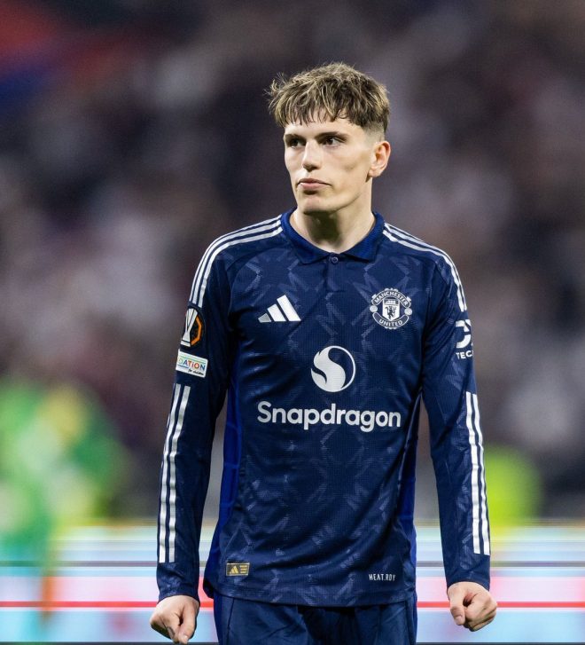 Garnacho's Shocking Ultimatum: Chelsea or No Football! — Manchester United transfer news, Alejandro Garnacho Chelsea rumors, Premier League player negotiations