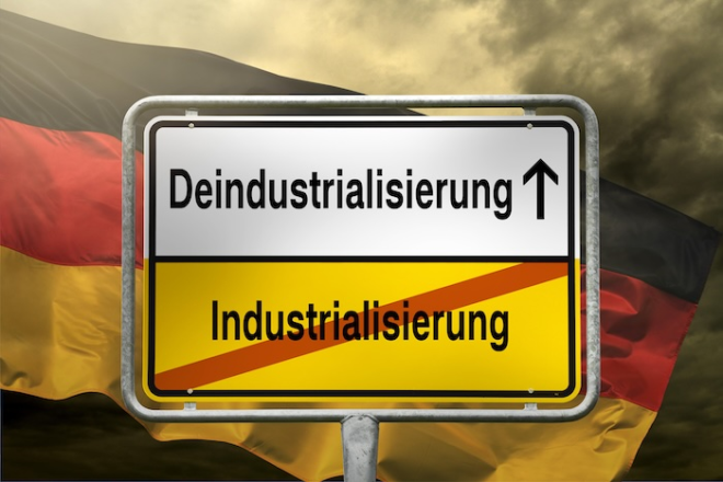 Germany's Job Crisis: 250,000 Layoffs Spark Outrage! —  German economy job losses, Europe economic downturn 2025, manufacturing sector layoffs Germany