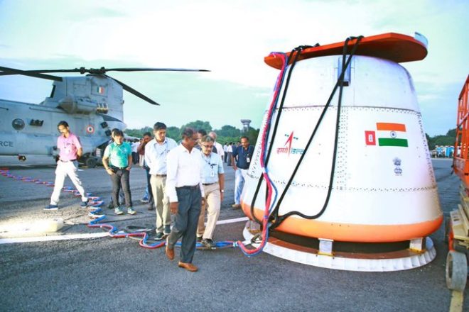ISRO's Parachute Test: A Game-Changer for Space Travel? — Integrated Air Drop Test, Gaganyaan Mission Updates, Parachute Deceleration System 2025
