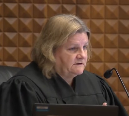 Judge Dugan's Escape Plan? Charges Stand, Case Continues! — Hannah Dugan indictment news, Wisconsin judge federal charges, illegal immigration court case updates