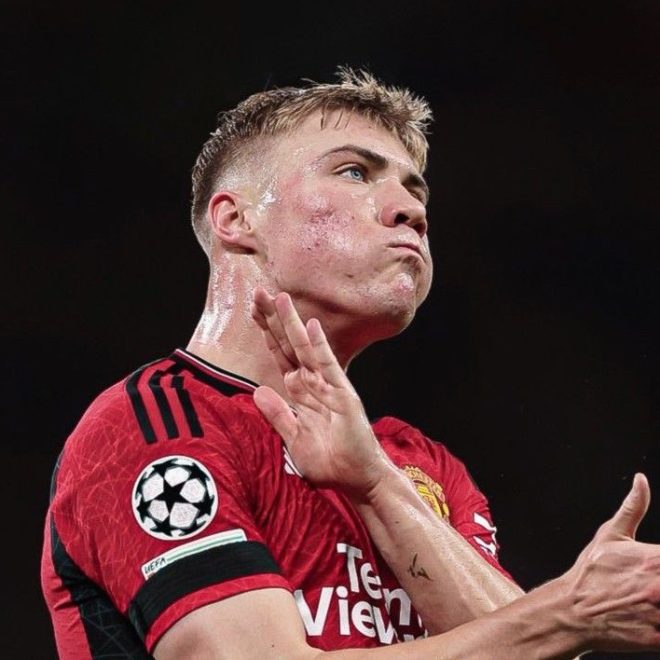 Napoli Nears Shocking Højlund Deal: What's the Catch? —  Napoli transfer news, Rasmus Højlund contract details, Man United exit strategy