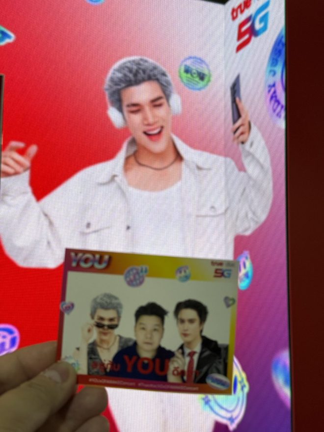 "SHOCKING: TrueMove Customers Get FREE Exclusive Photo Card Just by Showing Phone & Card - Win Premium Items at Concert! #Truedtac5GxGFAWAKEconcert #YOUxGFAWAKEconcert" — exclusive photo card giveaway, True dtac concert, premium prizes giveaway
capture exclusive photo card, True dtac mobile showcase, concert perks giveaway
social media sharing, True dtac event, premium concert rewards