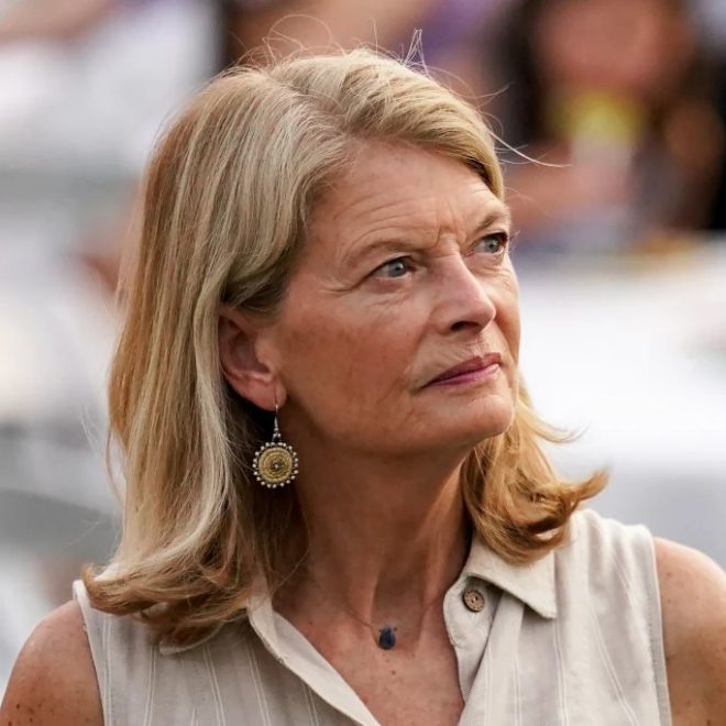 Senator Murkowski’s Favorability Crashes: What Went Wrong? —  Senator Lisa Murkowski approval ratings, Alaska political polls 2025, Murkowski favorability decline