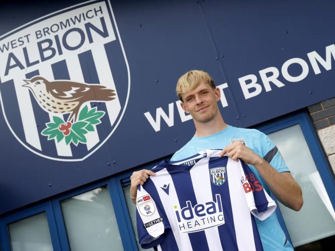 Shocking Move: Man United's Collyer Joins West Brom on Loan! — Toby Collyer transfer news, West Brom loan agreement, Manchester United future plans