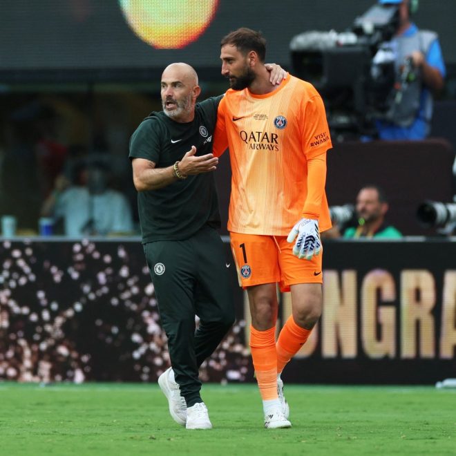 Shocking Transfer Battle: Chelsea & Man Utd Eye Donnarumma! — Chelsea transfer news, Manchester United rumors, Gianluigi Donnarumma updates