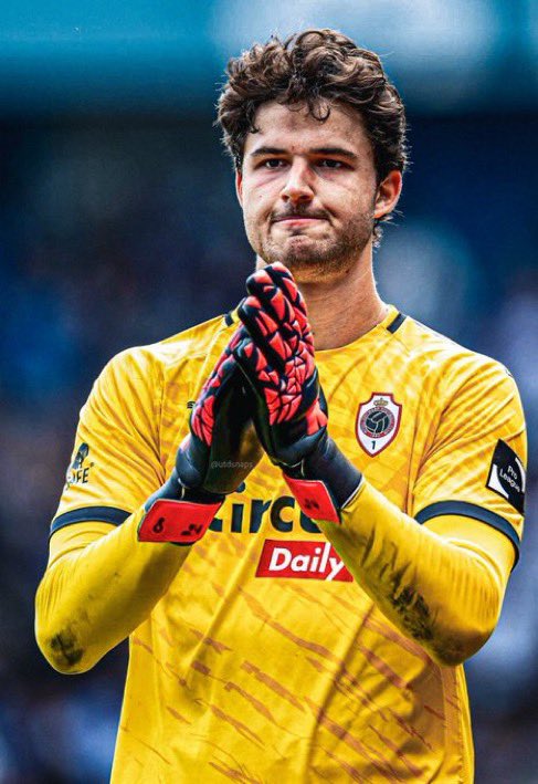 Shocking Turn: Manchester United's Bold Move for Lammens! — Manchester United transfer news, Senne Lammens latest updates, Royal Antwerp negotiations 2025