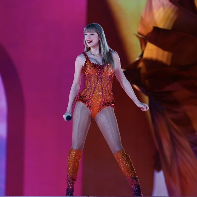 Showgirl vs. Fangirl: Who Really Lives the Dream? — showgirl lifestyle, fangirl experiences, glamorous entertainment 2025