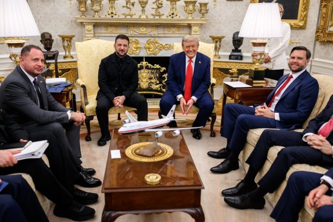 Trump and Zelenskyy in Oval Office: A Shocking Secret Revealed! — Trump Zelenskyy meeting, U.S. Ukraine relations, Oval Office diplomacy 2025