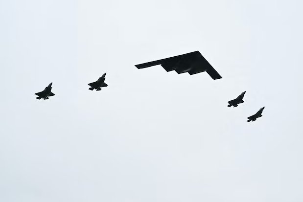 Trump's $2M Gift to Putin: A Stealth Bomber's Price Tag! — B-2 bomber cost analysis, Trump Putin flyover expenses, military aircraft honorarium 2025