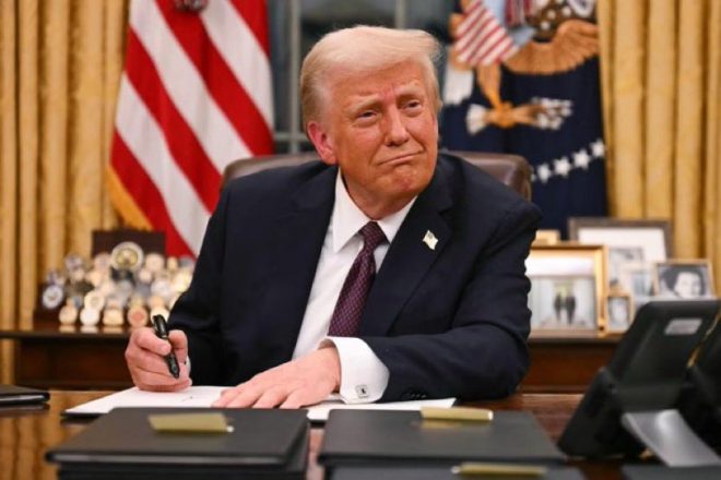 Trump's Shocking Move: 90-Day Tariff Extension Explained! —  China trade policy, Trump executive order news, tariff extension impact 2025