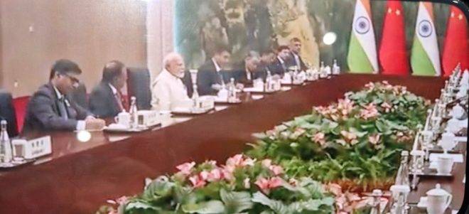 Unexpected 80-Minute Modi-Xi Meeting Shakes Political Landscape! —  Tianjin Summit 2025, Modi Xi Meeting Analysis, Global Diplomacy Developments
