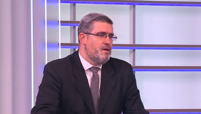Почему диалог важнее улицы в политике? — Политический диалог, Уличные протесты 2025, Социальные движения