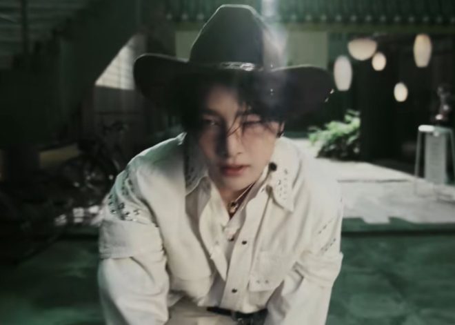 СТРЭЙ КИДС СКАЗАЛИ СЛЭЙ ЭТО ИХ ВТОРОЕ ИМЯ🤟🏻 обожаю
BLEEP VIDEO OUT NOW
#StrayKids_BLEEP
@Stray_Kids — Russian Kpop, Popular Kpop Group, Russian Kpop Fans