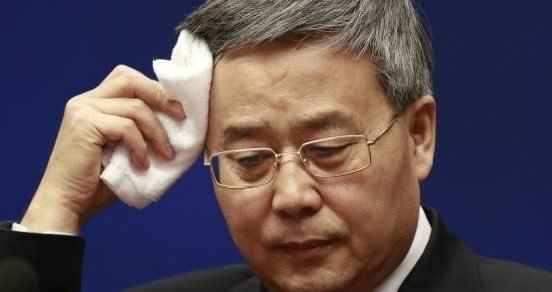 金融地震背后：郭树清的沉浮与真相 —  金融政策分析, 房地产调控措施, 央行领导变动