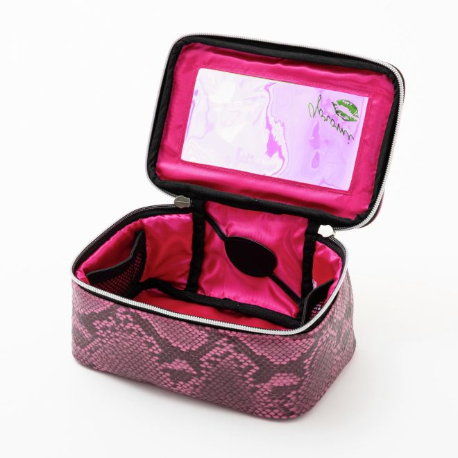 "Breaking: Yakuza's Cabaret Hostess "Goro-Mi" Makeup Pouch Unveiled! Kiryu-chan Gets Custom Dress Design by Goro Majima, Plus Realistic Platinum Trophy Items and More in Yakuza 8 Merch Lineup" —  
Yakuza franchise merchandise, Platinum Trophy replicas, Kazuma Kiryu socks, Michio Ono pouch
Exclusive Yakuza 8 collectibles, dress pattern makeup pouch, Goro Majima cosmetics bag
Realistic Yakuza game trophies, Kiryu-chan dress design, Majima Goro cabaret girl accessories