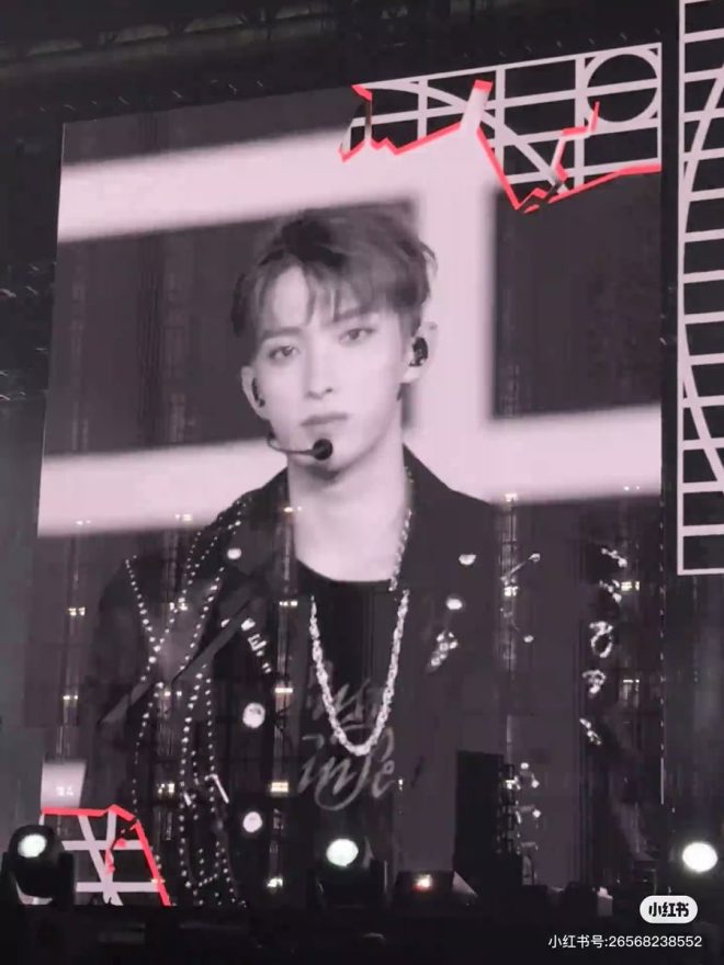 "DOKYEOM'S SHOCKING FACE CARD REVEAL RAISES EYEBROWS AND HEART RATES! 😱❤️‍🩹 #도겸" —  DOKYEOM forehead card, SEVENTEEN DOKYEOM, K-pop idol DOKYEOM