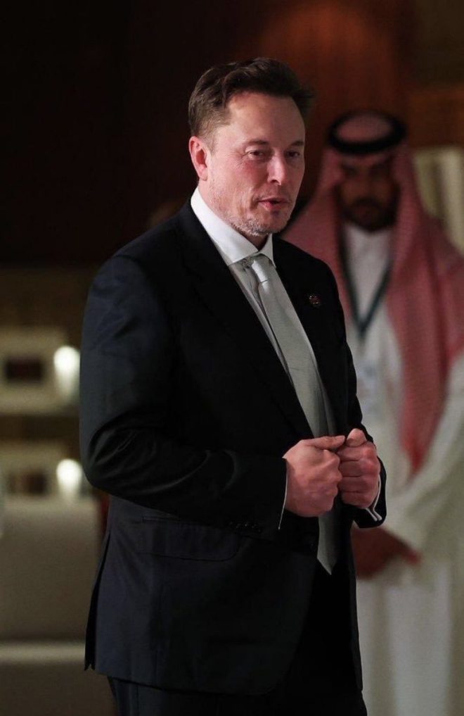 Elon Musk's $428B Fortune: A Path to Mars or Madness? — Elon Musk net worth news, billionaire space exploration plans, future trillionaire predictions