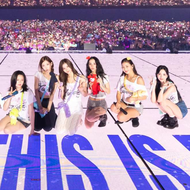 Emotional Reunion: TWICE & Somi Spill Secrets at Music Core! — Nayeon support Chaeyoung, Jeongyeon Music Core, Sana Sixteen memories