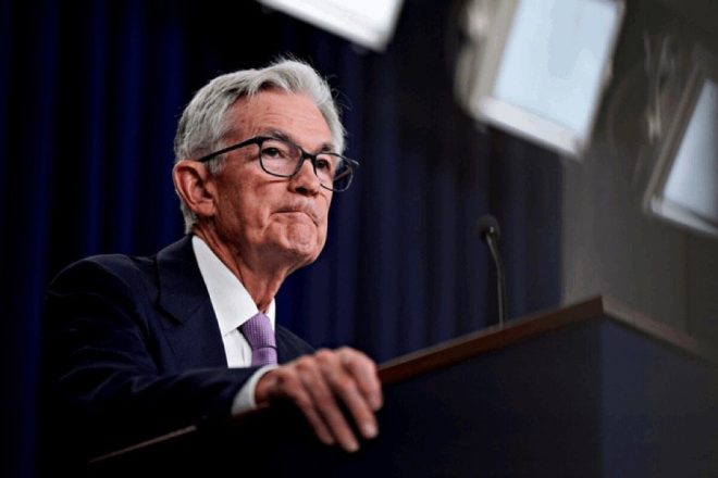 Jobless Claims Plummet: Are We Headed for a Recession? —  Job Market Update, Economic Data Release, Market Volatility Alert