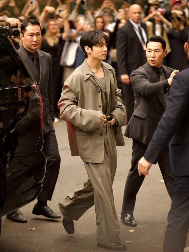 Jungkook Shocks Fashion World with Daring NYFW Debut!
Calvin Klein's Bold Move: Is Jungkook the New Trendsetter? — Jeon Jungkook Fashion Icon, Jungkook New York Fashion Week 2025, Jungkook Calvin Klein Collaboration