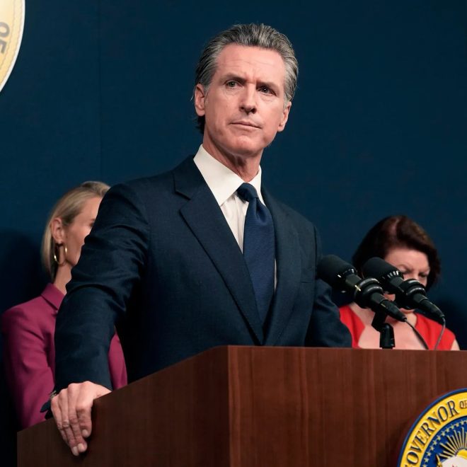 Newsom: Military on Streets? Political Pawn Alert!
Retweet if You Stand with @GavinNewsom! — Gavin Newsom policies, California leadership 2025, military deployment concerns