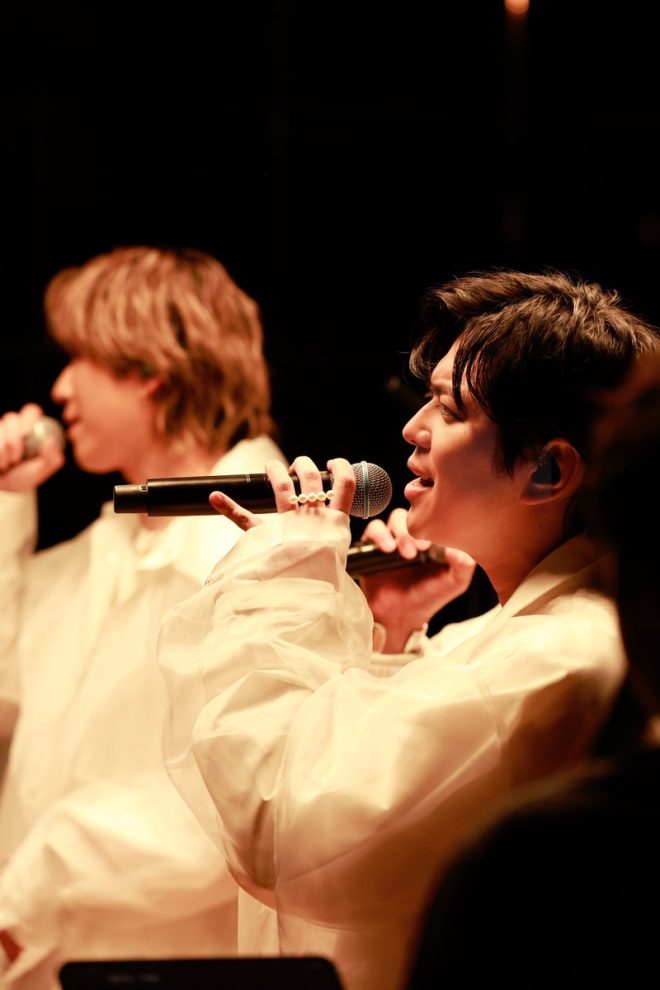 "SHIGEAKI KATO'S SHOCKING CONFESSION: ACOUSTIC LIVE STREAMING IN 1 HOUR ON PRIME VIDEO JP! #NEWS22ndAnniversary" —
PrimeVideo_JP live stream, Kato Shigeaki memories
Exclusive acoustic performance by NEWS on PrimeVideo_JP
Celebrate NEWS 22nd anniversary with live stream on PrimeVideo_JP
