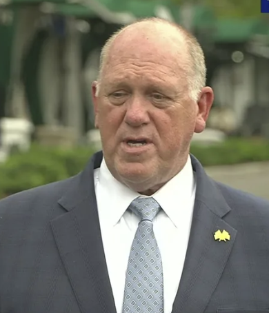 "SHOCKING: FOIA request reveals Trump's "Border Czar" caught pocketing $50K from undercover agents!" —  FOIA request, DOJ FBI recording release, Tom Homan scandal 
Border Czar controversy, undercover agent investigation, Democracy Forward news 
Trump administration corruption, whistleblower expose, political scandal