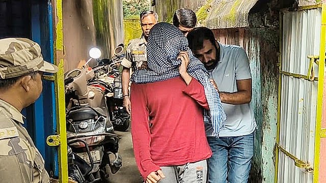 "SSC Student Arrested for Making ISIS Bombs in Ranchi - Failed Exam, Passed Terrorism Test" — Student arrested for making bombs, ISIS bomb plot, SSC exam bomber