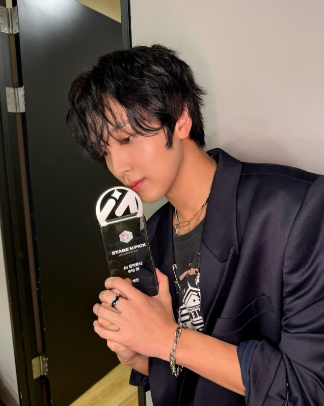 STAGE M PICK Sparks Outrage: Haechan's Shocking Win! — STAGE M AWARDS 2025, NCT FANDOM EVENTS, K-POP STAGE PERFORMANCES