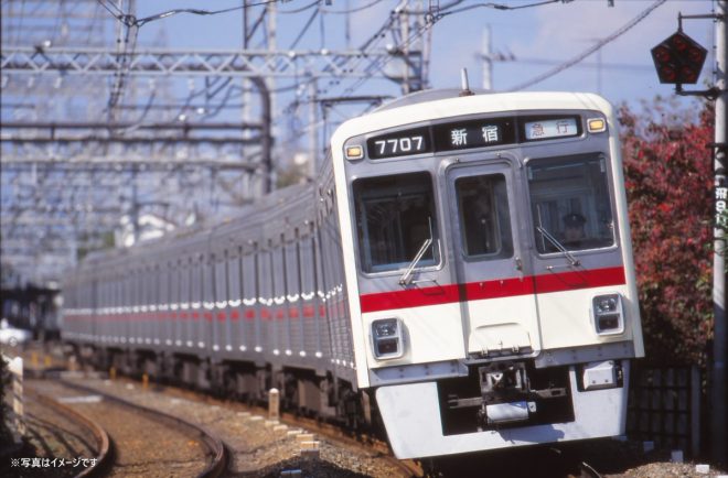 🚃 Vintage Paint Job Revival! 🚃
Controversial Move Sparks Debate
on Authenticity and Nostalgia 🎨
Don't Miss Out on Special Events! 👀🚃 —  京王7000系, 車両, 旧塗装
ナンバープレート, 社名板, 旧仕様
記念撮影会, 有料, 記念乗車券