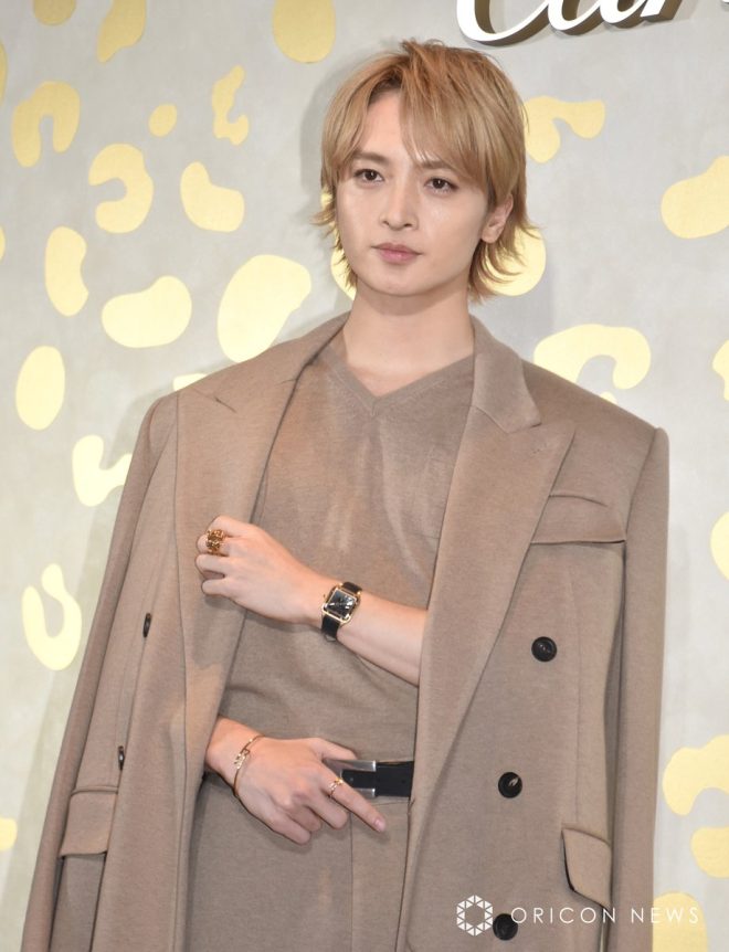 "Yuta Tamamori Shines in Cartier High Jewelry - Reveals Secret 'Must-Have' in Every Outfit! Controversial Details Unveiled! 📸" —  
Yuta Tamura Cartier High Jewelry Aura
Live Costume Production Details Revealed
Cartier Ginza 4-chome Boutique Opening Event