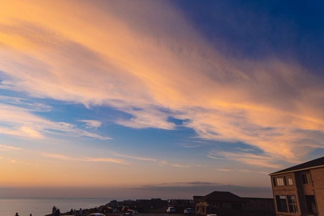 "Таинственные оттенки заката: город Анапа ждет вас!🌅" —  Морской закат в Анапе, Фотографии морского заката, Туризм в Анапе