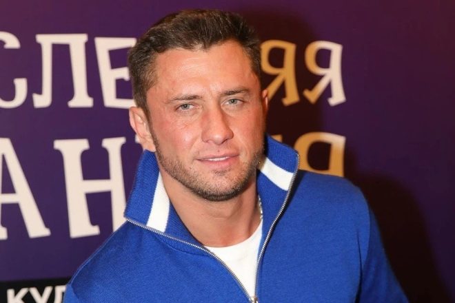 "Тайны после свадьбы: разрушение и перерождение в жизни Муцениеце" —
Брак в кризисе после свадьбы
Сложности в семейных отношениях
Психология отношений и брака