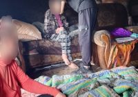 Шокирующие события: подростки против пенсионерки! —  жестокие преступления в деревне, насилие над пожилыми людьми, подростковая криминальная деятельность