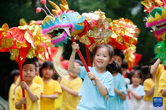 中國教育崛起：與世界高收入國家的距離？ —  基礎教育發展趨勢, 學前教育政策分析, 高等教育入學率提升