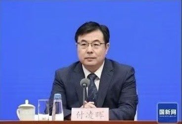 地产危机背后的真相：谁在操控？ —  房地产市场分析, 2025经济形势展望, 政策对房地产的影响