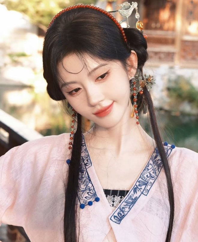 审美与信念：Hana的神秘新消息将揭晓？ —  拍照技巧提升, 审美品味分享, Kaito机器人动态
