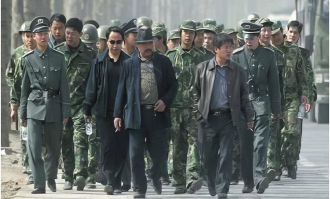 川普下令攻击毒船，委内瑞拉反击升级! —  川普军事行动, 委内瑞拉局势, 美军国际水域