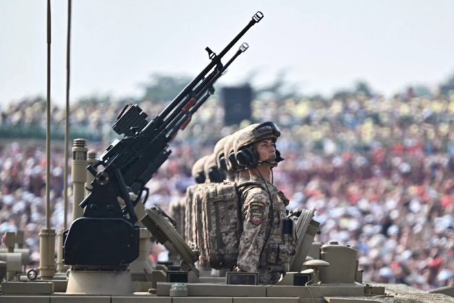 揭秘中共阅兵背后的惊人真相！ —  中共阅兵背后的秘密, 中国军事技术真相, 北京阅兵花费揭秘